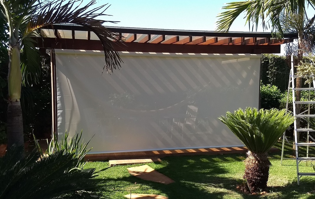 toldo vertical com guia.jpg